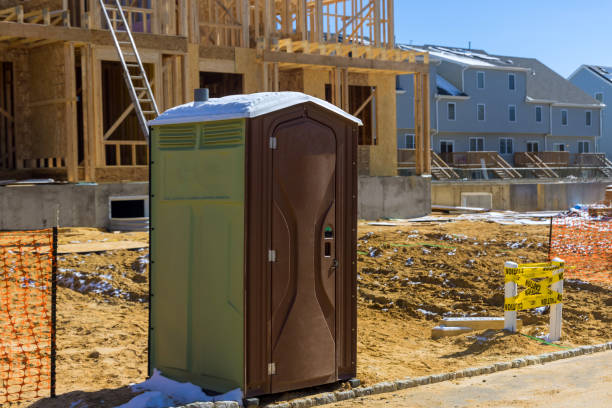 Portable Toilet Options We Offer in Live Oak, TX